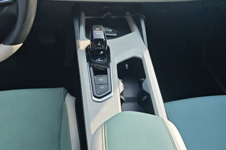 GEELY Emgrand L HiP 2023 car image #14