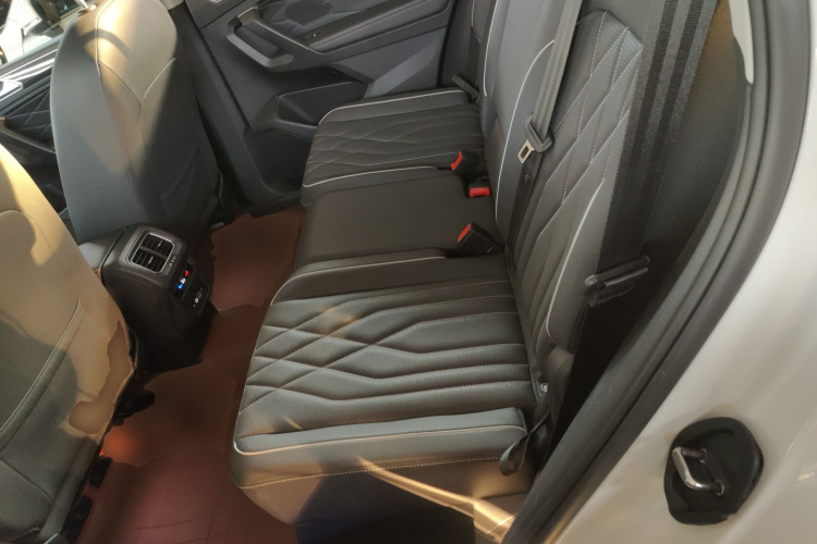 Volkswagen Tiguan L New Energy 2024 #14 Volkswagen Tiguan L New Energy 2024 car image #14