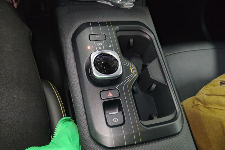 Toyota bZ5 2025 #14 Toyota bZ5 2025 immagine di auto #14