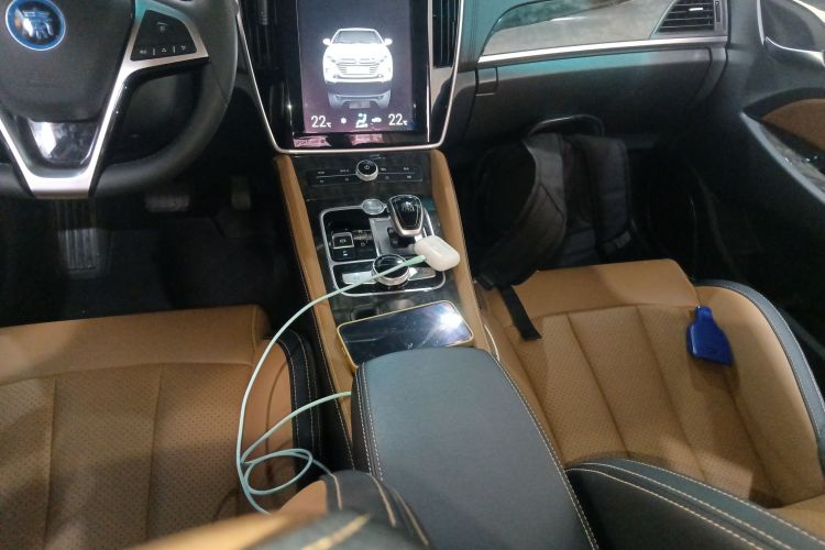 BYD Qin New Energy 2018 car image #14