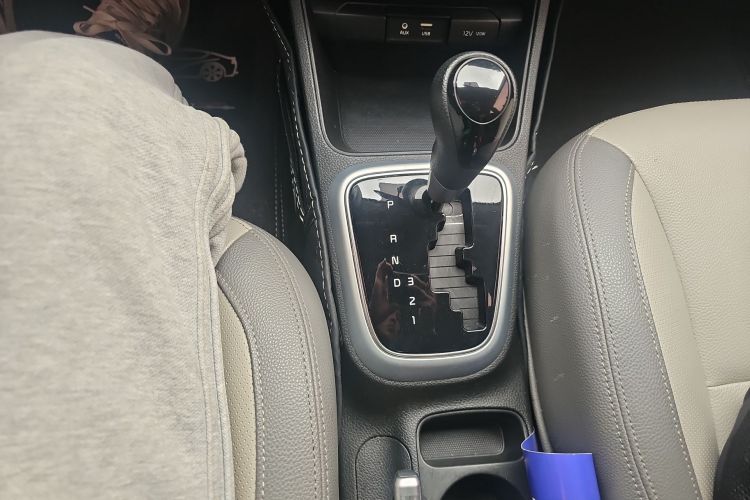 起亚 焕驰 2018 汽车图片 #14