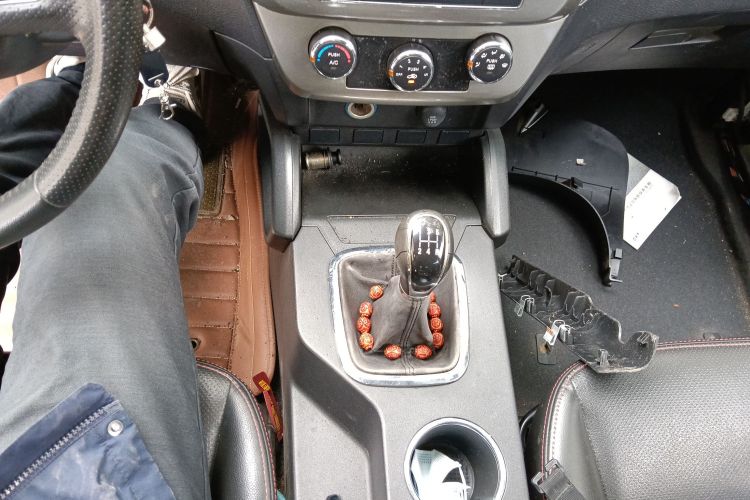 GEELY GX7 2016 #14 GEELY GX7 2016 car image #14