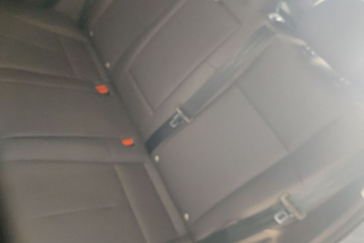 零跑汽车 零跑B01 2025 汽车图片 #14