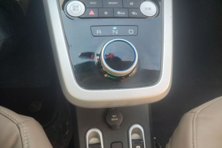 BYD e1 2019 car image #14