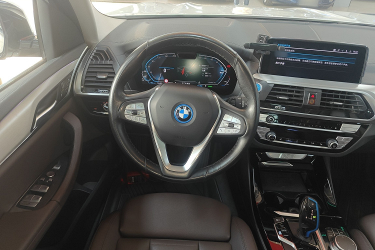 BMW iX3 2021 car image #14