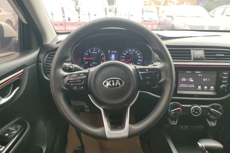 Kia Rio Cross 2018 car image #14