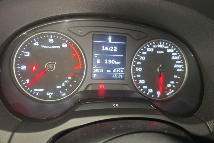 Audi A3 2018 car image #14