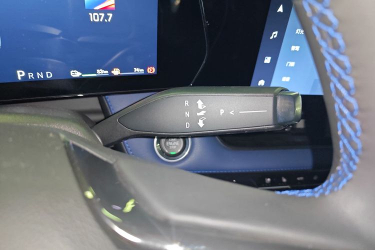 Chevrolet Equinox Plus 2025 #14 Chevrolet Equinox Plus 2025 car image #14