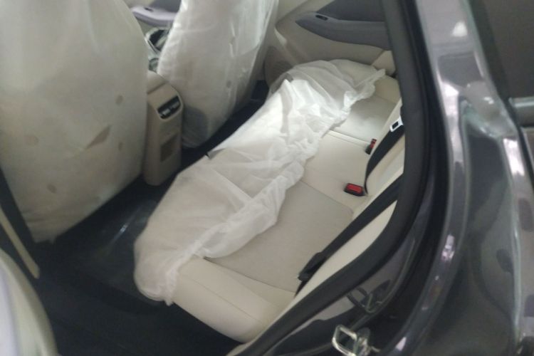 MG 4 EV 2025 car image #14