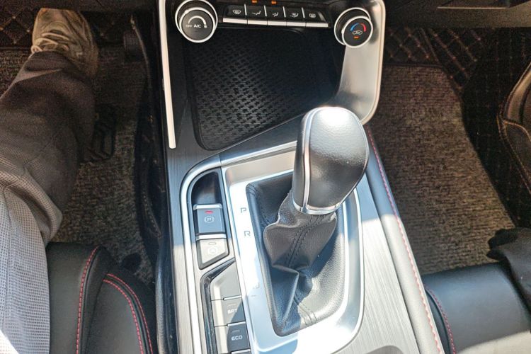 GEELY Binray 2019 #14 GEELY Binray 2019 immagine di auto #14