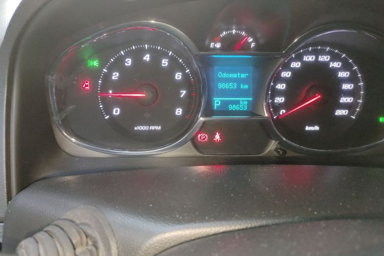 Chevrolet Captiva 2015 immagine di auto #14