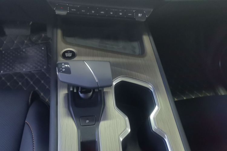 Changan X7 PLUS 2024 car image #14