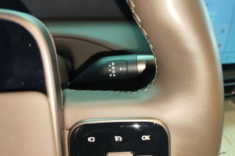 理想汽车 理想MEGA 2024 汽车图片 #14