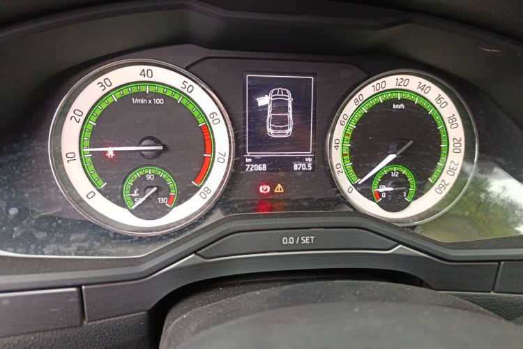 Skoda Superb 2018 #14 Skoda Superb 2018 car image #14