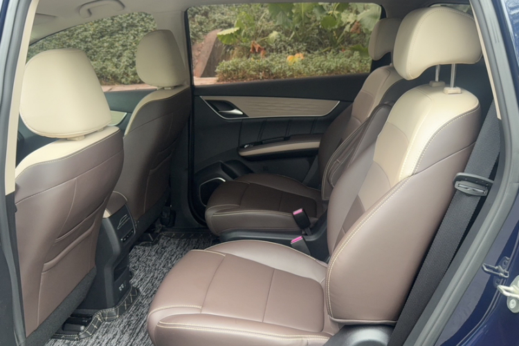 BYD Song MAX New Energy 2023 car image #14