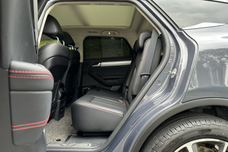 BYD Tang New Energy 2019 immagine di auto #14