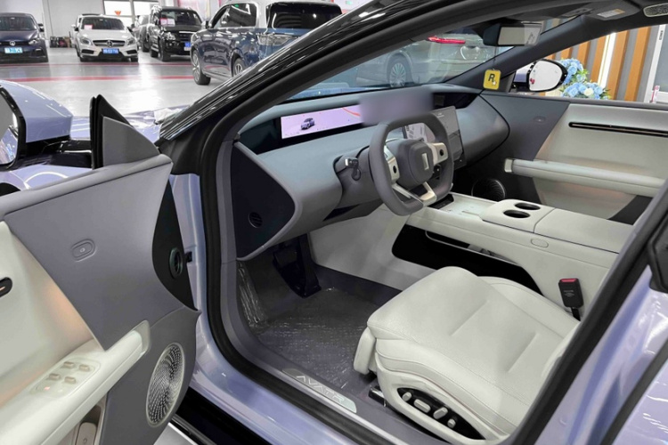 阿维塔 阿维塔06 2025 汽车图片 #14