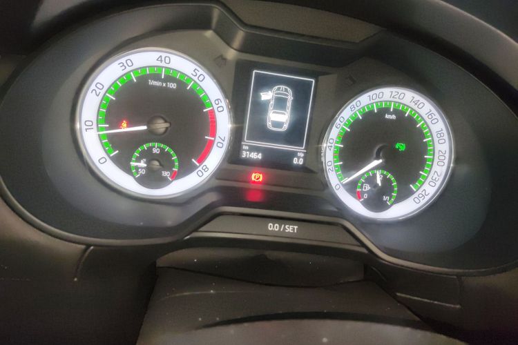 Skoda Octavia 2019 car image #14