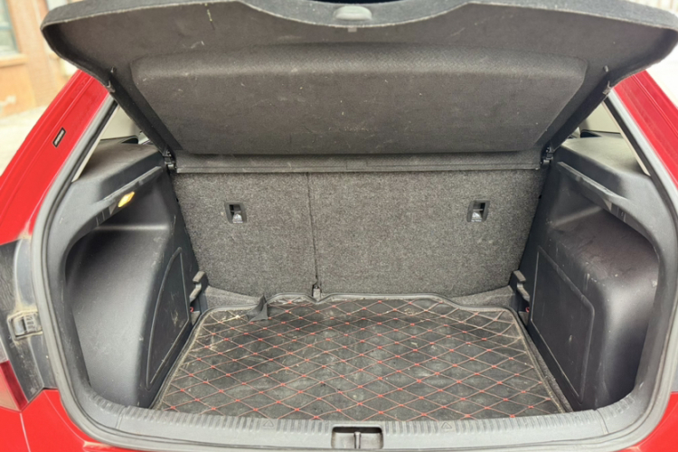 Skoda Rapid Spaceback 2016 immagine di auto #14