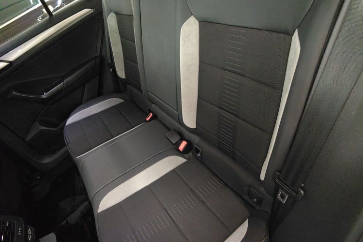 Volkswagen T-Roc 2020 car image #14