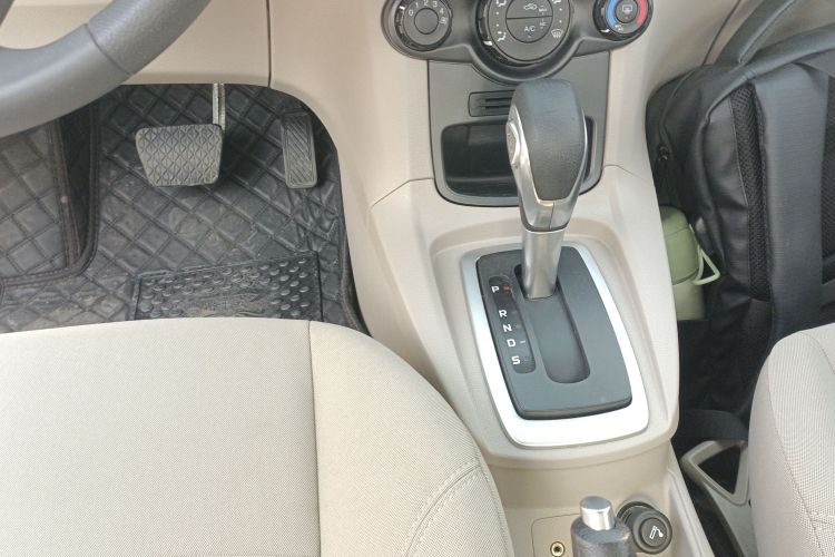 Ford Fiesta 2016 car image #14