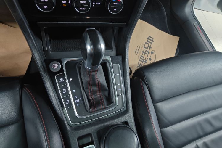 Volkswagen GolfGTI 2016 car image #14