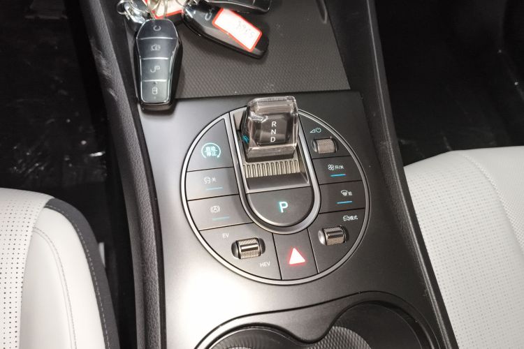 BYD Seal 05 DM-i 2025 car image #14