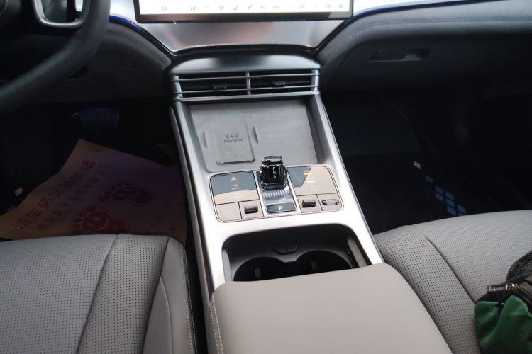 BYD Seal 07 DM-i 2025 car image #14