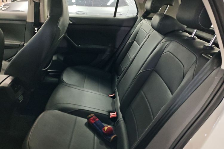 Volkswagen T-Cross 2019 #14 Volkswagen T-Cross 2019 car image #14