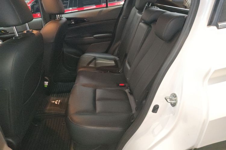 劳斯莱斯 奕歌 2019 #14 劳斯莱斯 奕歌 2019 汽车图片 #14