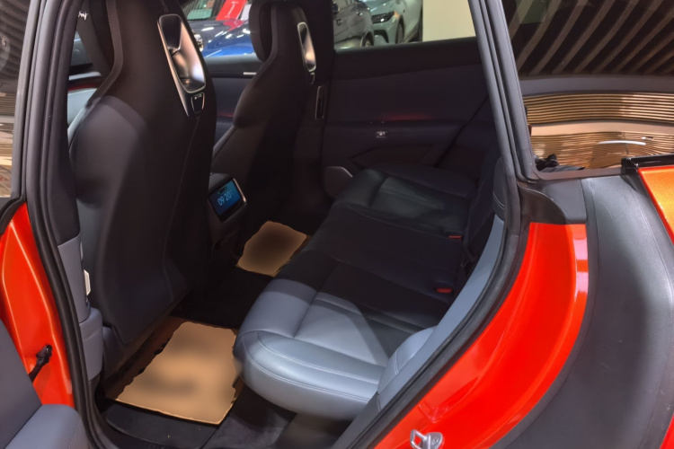 MI YU7 2025 car image #14