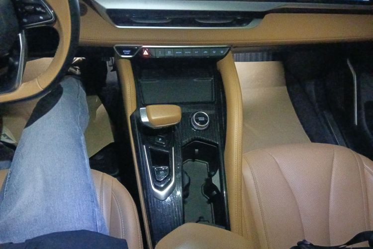 GEELY Monjaro EREV 2023 car image #14