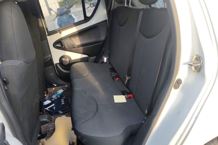 BYD e1 2019 #14 BYD e1 2019 car image #14