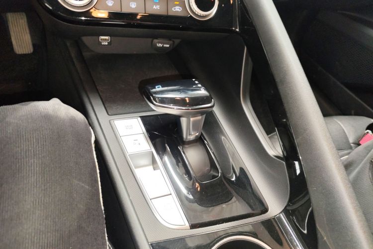 Hyundai Elantra 2020 car image #14