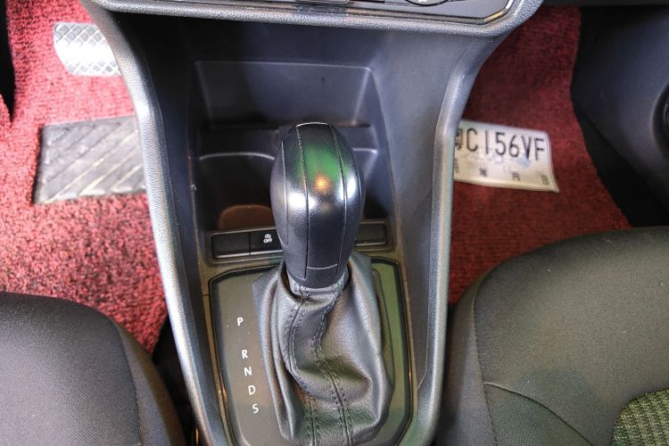 Santana 2019 car image #14