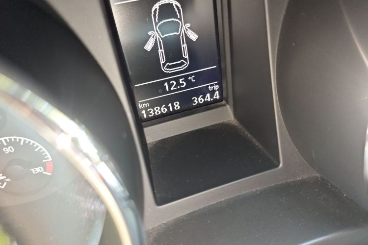 Skoda Yeti 2015 car image #14