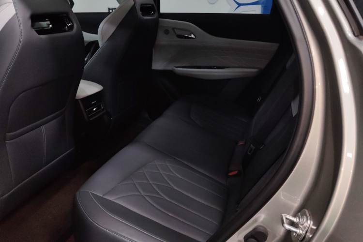 Changan UNI-Z PHEV 2025 #14 Changan UNI-Z PHEV 2025 immagine di auto #14