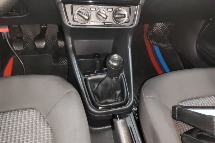 Santana 2020 car image #14