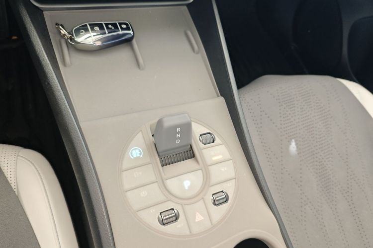 BYD Seal 05 DM-i 2025 car image #14
