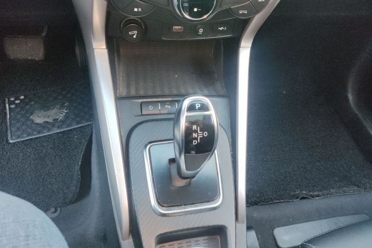 BYD Yuan New Energy 2018 #14 BYD Yuan New Energy 2018 car image #14