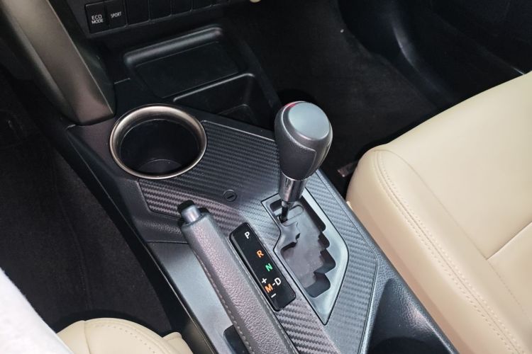 Toyota RAV4 2014 car image #14