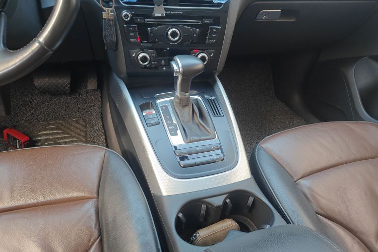 Audi Q5 2016 car image #14