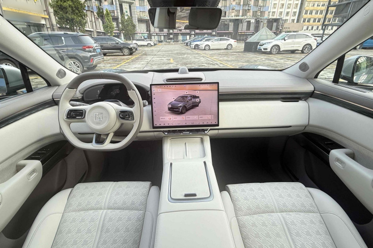 Zeekr 7X 2024 car image #14
