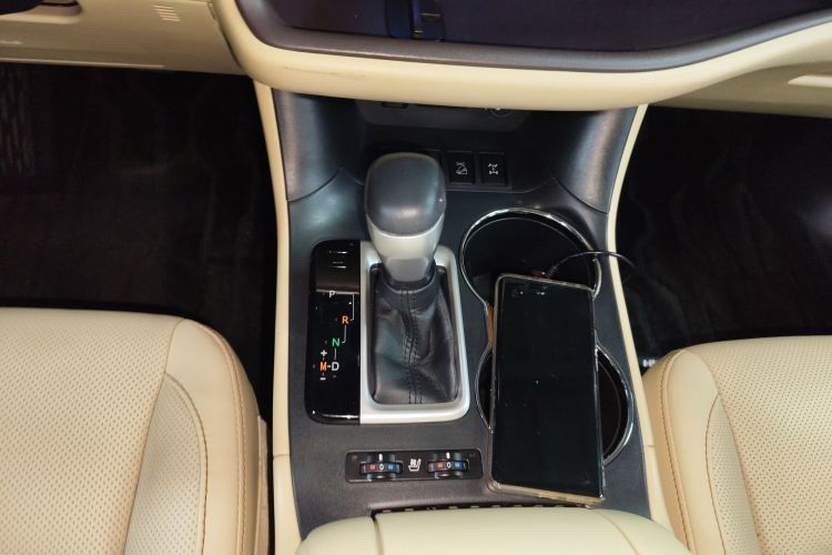 Toyota Highlander 2018 car image #14