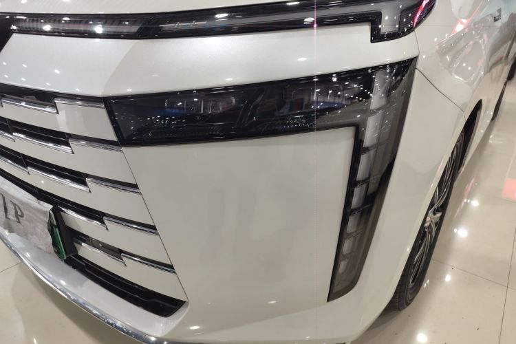 GAC Trumpchi E8 New Energy 2023 car image #14