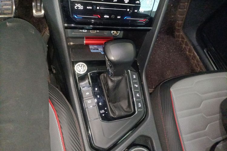 Volkswagen Tiguan X 2021 imagen de coche #14