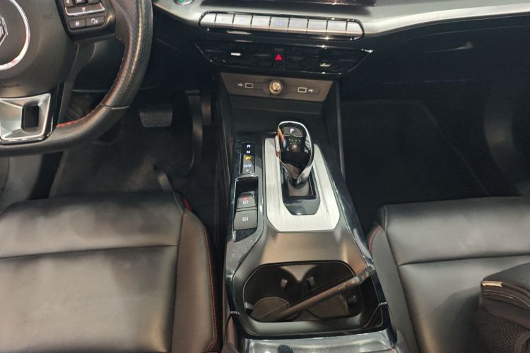 5 2021 immagine di auto #14