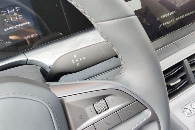 BYD Sea Lion 07 DM-i 2025 car image #14