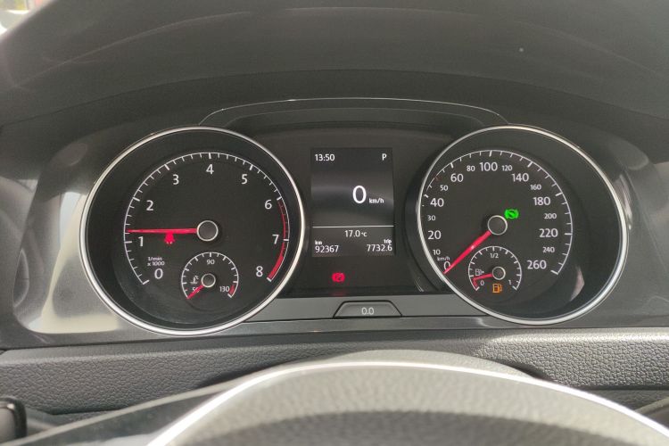 Volkswagen Golf 2018 car image #14