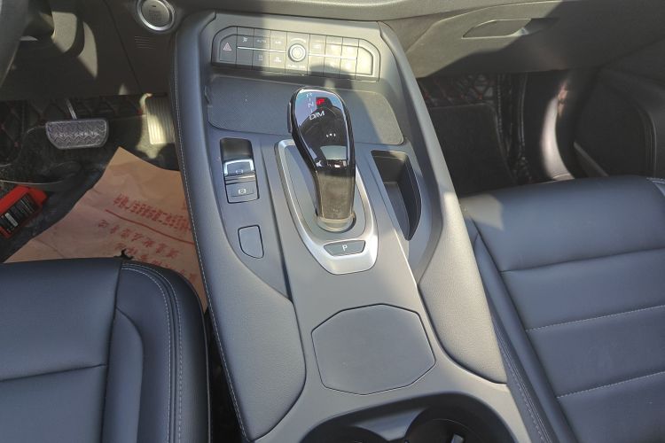 Haval F7 2018 car image #14